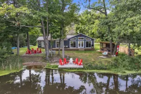 The Riverside Retreat | Beach, Kayaks, Fire Pit - Image 5