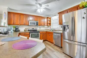 1 Mi to Anna Maria Island: Pet-Friendly Retreat - Image 2
