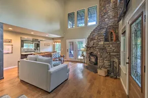 Waterfront Beaver Lake Hideaway w/ Kayaks & More! - Image 3