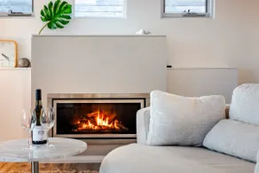Shore House - Expansive Stunner by the Beach - Image 3