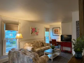 Downtown River Retreat, Walk to Shops and College - Image 4