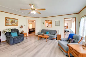 Warm & Inviting Family Home - 2 Mi to Golf Course! - Image 4