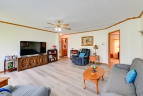 Warm & Inviting Family Home - 2 Mi to Golf Course! - Image 3