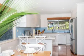 Surfers Beach House - Image 3