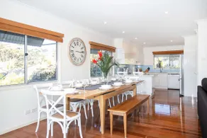Surfers Beach House - Image 5