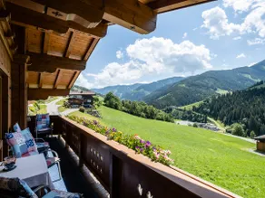 Spacious apartment with a great view - Image 2