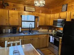 Makin' Memories- hot tub,screened porch,solo stove - Image 3