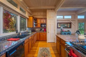 Sky High at Laurel Ridge | Post & Beam Cabin With Long-range Mountain Views! - Image 5