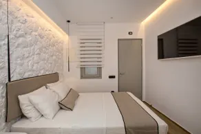 Levantes Luxury Suites I - Image 2