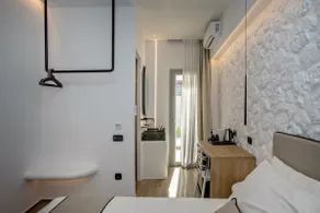 Levantes Luxury Suites I - Image 4