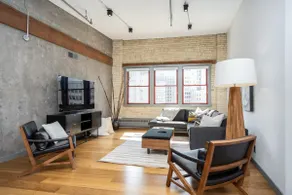Loft Penthouse/2 BDRM/🔝 Floor+24/7 Heated Parking - Image 4