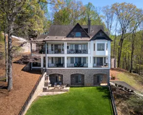 Unbeatable Views, Luxury Lakefront, Deluxe Dock - Image 5