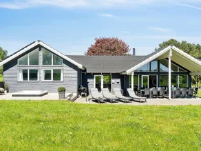 Luxury Pool Retreat - by Traum Ferienwohnungen - Image 4