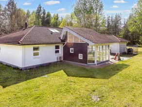 8 Person Holiday Home in Hojslev-by Traum - Image 4