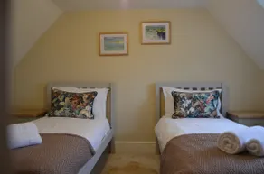 Darly Cottage - Image 3