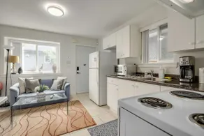Luxury 1-Bedroom Suite in Vancouver - Image 4