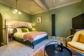 19 High Petergate - Next to York Minster - Image 3