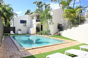 Descola 10 - Ocean Views Close to Noosa Main Beach - Image 2