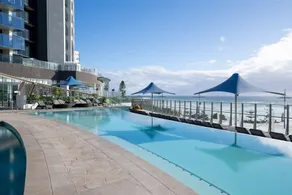 Beachfront Luxury in Soul Surfers Paradise 9th - Image 3