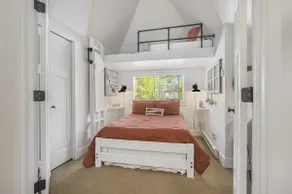 Oar-Chard House • South Haven • Sleeps 9 - Image 2