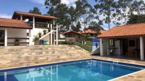 Cozy Farmhouse with Pool and Wi-Fi - Image 5
