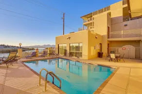 Walkable Waterfront Oasis w/ London Bridge Views! - Image 2