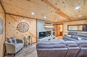 Lavish Broken Bow Home on 6 Acres w/ Hot Tub! - Image 4