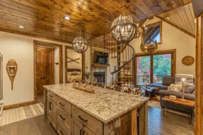 Three Little Bears -Pet friendly w/ fireplace! - Image 3
