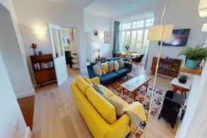 Tranquil modern apartment overlooking the ocean - Image 2