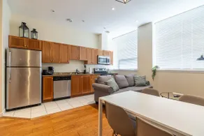 Spacious Downtown Loft #1 with AC - Image 2