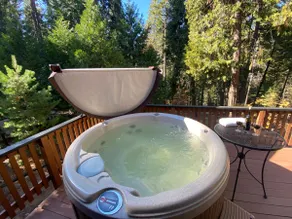 Spacious Cabin|HOA Lake|HotTub|MovieRm|AC|PingPong - Image 4