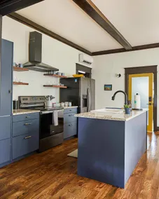 Apt1Charles - Accessible Access, Parking - Image 3