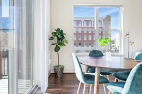 Walk Downtown • Balcony • Wi-Fi • Free Parking - Image 3