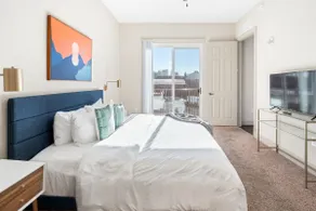 Walk Downtown • Balcony • Wi-Fi • Free Parking - Image 2