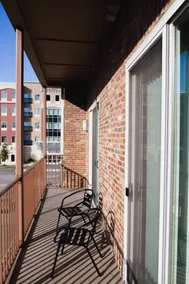 Walk Downtown • Balcony • Wi-Fi • Free Parking - Image 5
