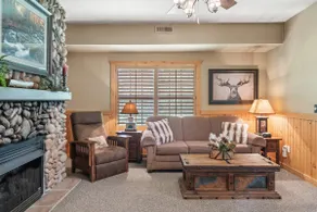 Luxury 2BR+L Cabin Close to Shows & Attractions! - Image 3