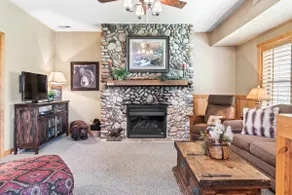 Luxury 2BR+L Cabin Close to Shows & Attractions! - Image 2