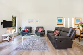 Thalassa I Pet Friendly I 2 Mins Walk to Beach - Image 2