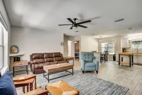 Granbury Cottage, Steps to Lake & Dock! - Image 5