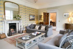Stunning House, Hot Tub, Wi-Fi - Image 2