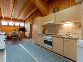 Cosy apartment in a quiet location - Image 4