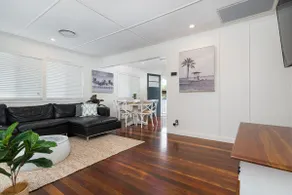 Acacia Ridge Cottage - Firepit, Kids Cubby, Games - Image 2
