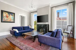 Modern, Stylish 2b/2b, Walk to King! - Image 5