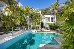 5 76 Upper Hastings Street - Image 4