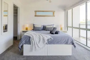 Driftwood Townhouse - Waterfront-Central Location - Image 3
