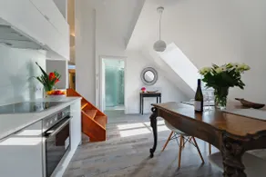 Smile Golden Bouquet - Deluxe Apt with Loggia - Image 3