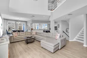 Sunsets Madeira Beach/ 4BR Ocean View House w/Balcony & Elevator - Image 2