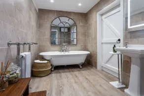 Private Cottage w/ Hot-Tub & Picturesque views - Image 5