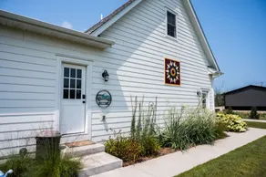 Charming studio apartment - Perfect location for the outdoor explorer - Image 4