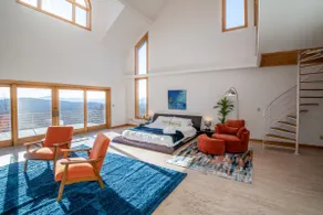 Vermont`s Mountain Villa: Hot tub, Ski views, Pet+ - Image 3
